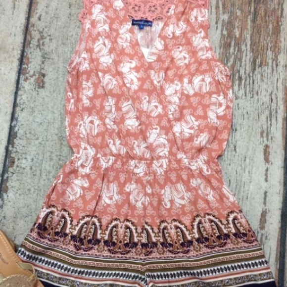 WonderLust La Romper V-Neck Elephant Print! - Picture 4 of 7